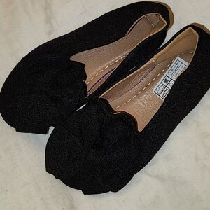 Elegant Black Women's Flats